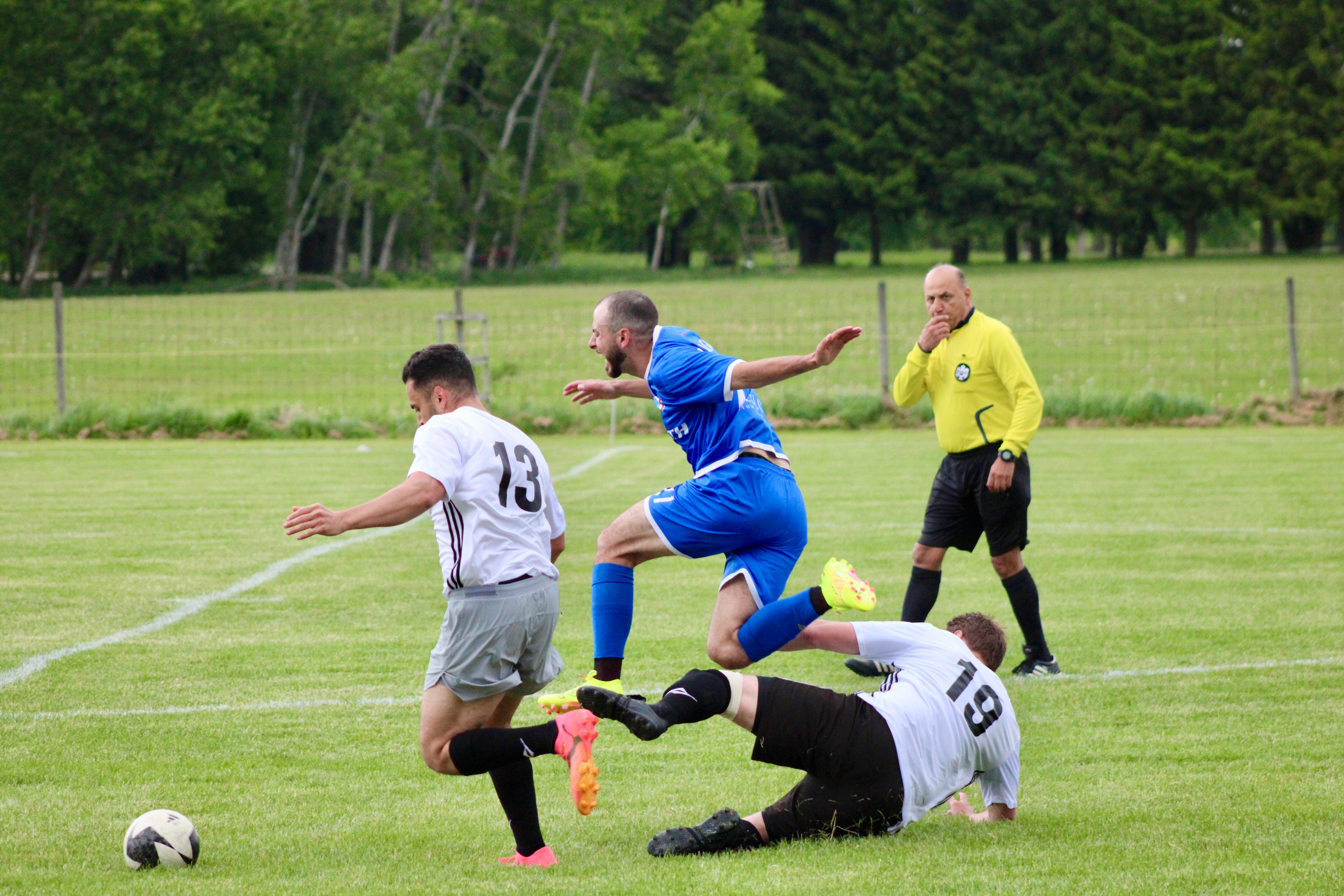 Curinga FC player competing in outdoor 2025 match
